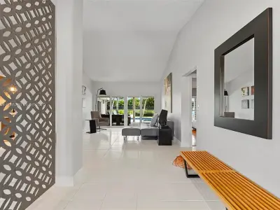 1720 Lakeshore Dr, Weston, FL 33326