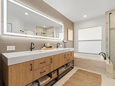 1720 Lakeshore Dr, Weston, FL 33326