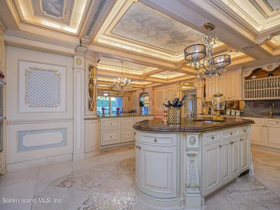 177 Benedict Rd, Staten Island, NY 10304