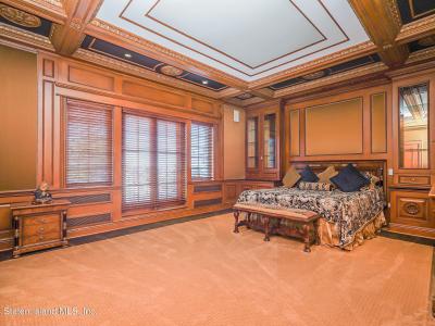 177 Benedict Rd, Staten Island, NY 10304