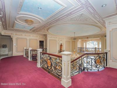 177 Benedict Rd, Staten Island, NY 10304