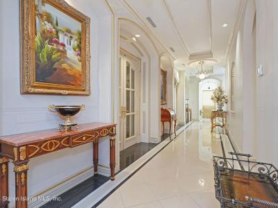 177 Benedict Rd, Staten Island, NY 10304