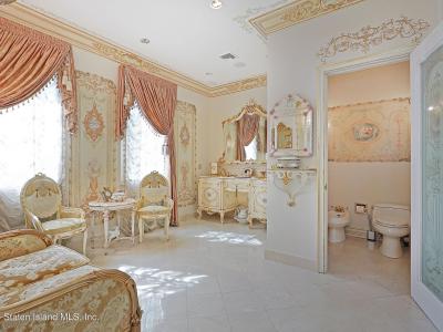 177 Benedict Rd, Staten Island, NY 10304