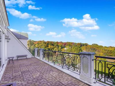 177 Benedict Rd, Staten Island, NY 10304