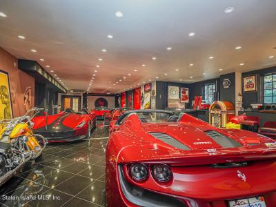 177 Benedict Rd, Staten Island, NY 10304