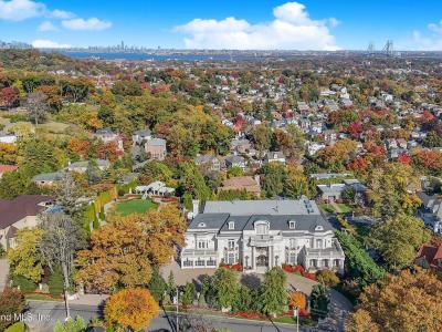 177 Benedict Rd, Staten Island, NY 10304