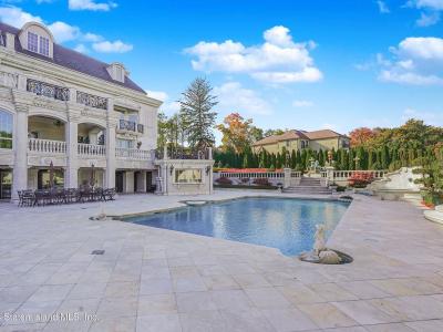 177 Benedict Rd, Staten Island, NY 10304