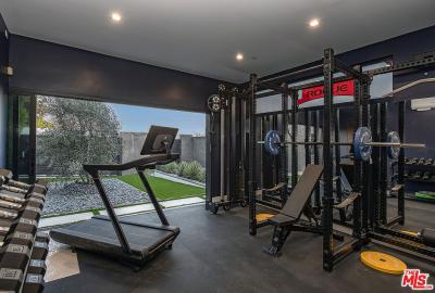 2301 Hercules Dr, Los Angeles, CA 90046