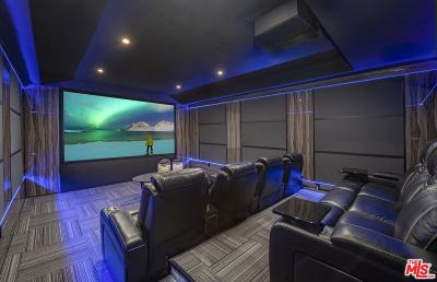 2301 Hercules Dr, Los Angeles, CA 90046