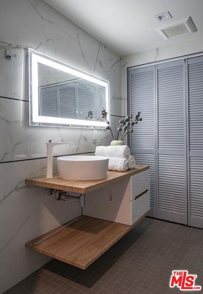 2301 Hercules Dr, Los Angeles, CA 90046