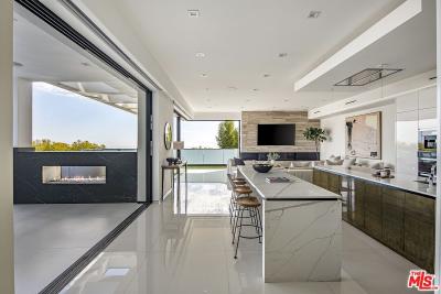 2301 Hercules Dr, Los Angeles, CA 90046