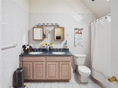 250-16 41st Road, Little Neck, NY 11363