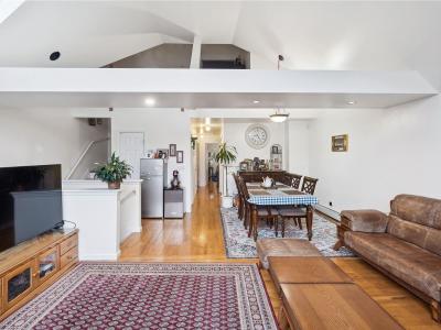 250-16 41st Road, Little Neck, NY 11363