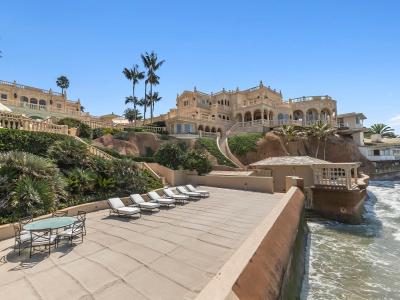 1900 Spindrift Dr, La Jolla, CA 92037