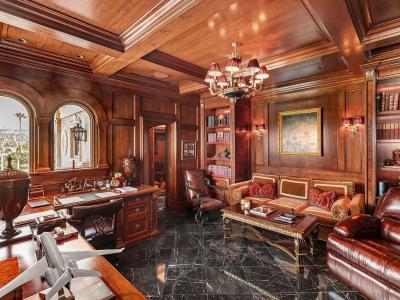 1900 Spindrift Dr, La Jolla, CA 92037