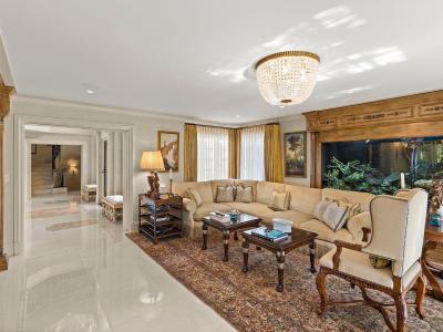 1900 Spindrift Dr, La Jolla, CA 92037