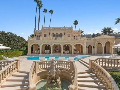 1900 Spindrift Dr, La Jolla, CA 92037