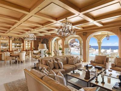 1900 Spindrift Dr, La Jolla, CA 92037