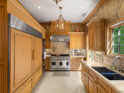 1900 Spindrift Dr, La Jolla, CA 92037