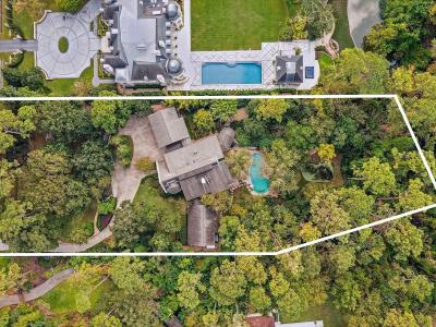 501 W Friar Tuck Ln, Houston, TX 77024