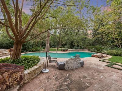 501 W Friar Tuck Ln, Houston, TX 77024