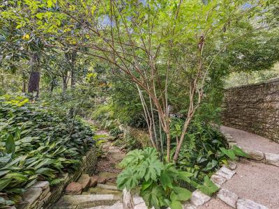 501 W Friar Tuck Ln, Houston, TX 77024