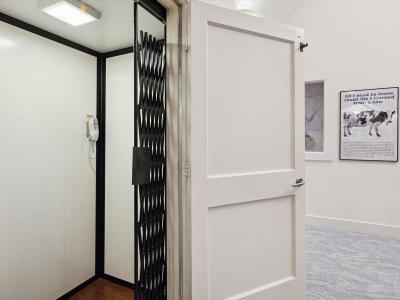 501 W Friar Tuck Ln, Houston, TX 77024