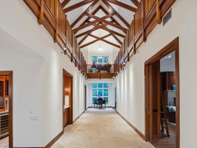 501 W Friar Tuck Ln, Houston, TX 77024