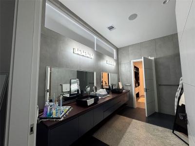 5027 Jackwood St, Houston, TX 77096