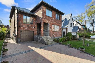 7016 Ingram St, Flushing, NY 11375