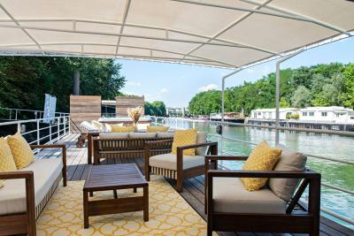 PARIS, Île-de-France 75116