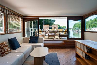 PARIS, Île-de-France 75116