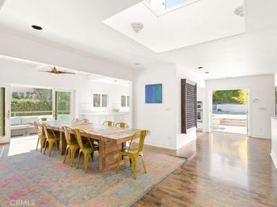 8615 Skyline Dr, Los Angeles, CA 90046