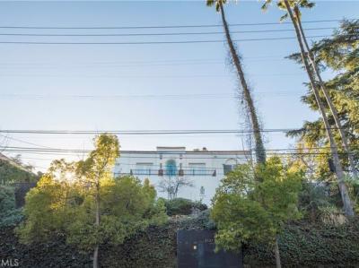 8615 Skyline Dr, Los Angeles, CA 90046