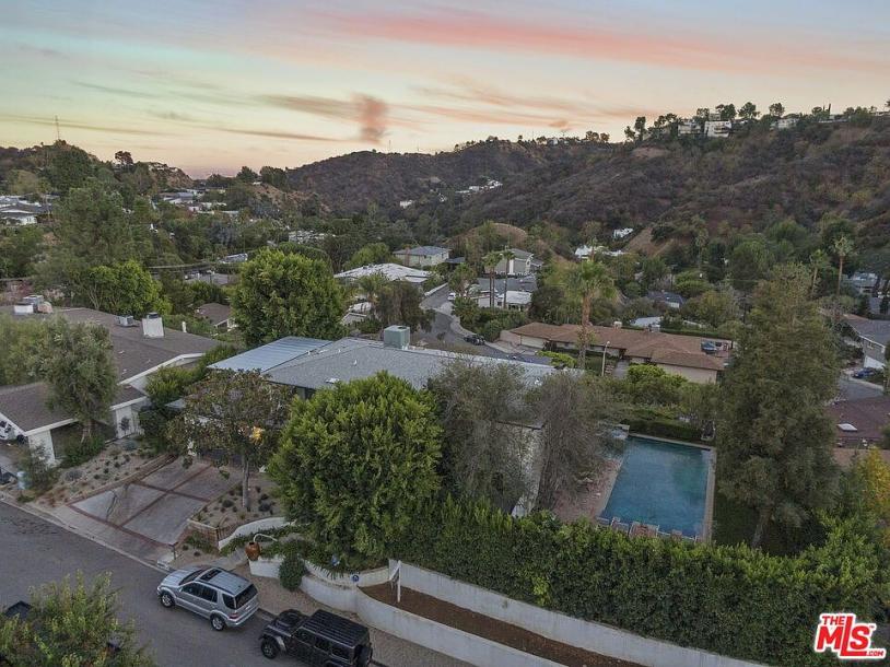 8414 Edwin Dr, Los Angeles, CA 90046-21