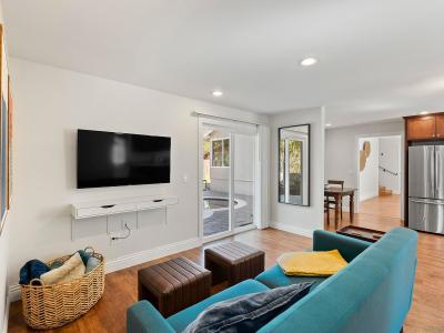 9368 Aldabra Ct, San Diego, CA 92129