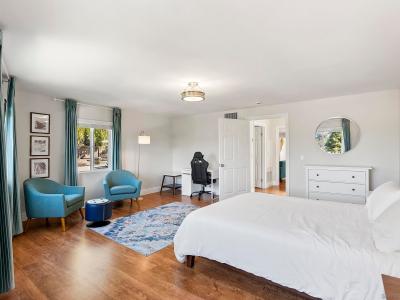 9368 Aldabra Ct, San Diego, CA 92129