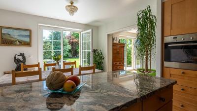 Commugny - detached villa in a green setting