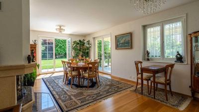 Commugny - detached villa in a green setting