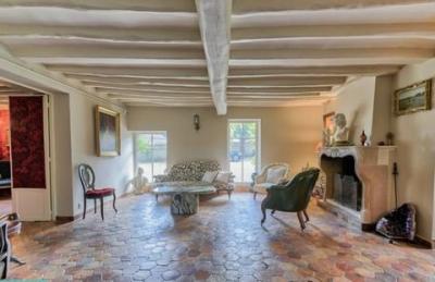 Paris, Île-de-France, Address available on request