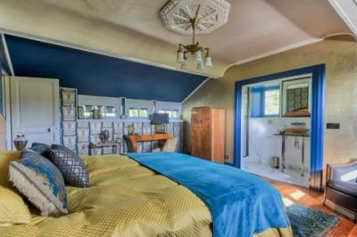 Paris, Île-de-France, Address available on request