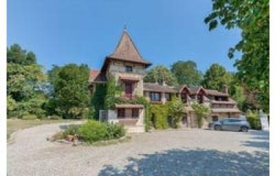 Paris, Île-de-France, Address available on request