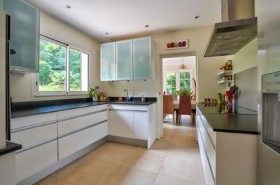 Paris, Île-de-France, Address available on request