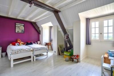 Paris, Île-de-France, Address available on request