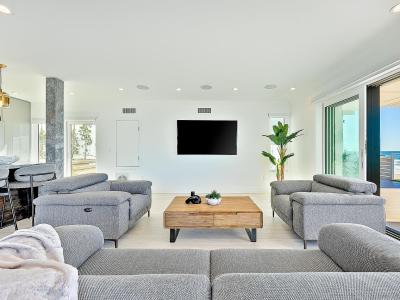 303 Sea Ln, La Jolla, CA 92037