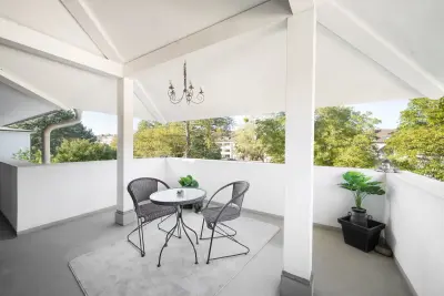 Modern villa on a spacious plot with separate bungalow Munich, BA, Germany