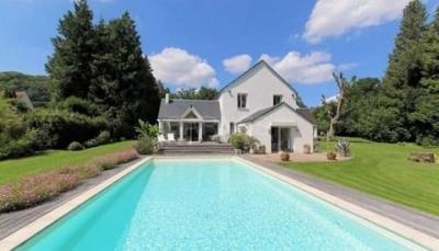 Paris, Île-de-France, Address available on request