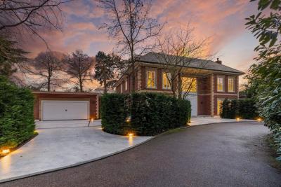 Telegraph Cottage, England, London, England KT2