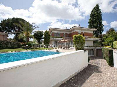 Detached house via Amipsia, Casal Palocco, Rome