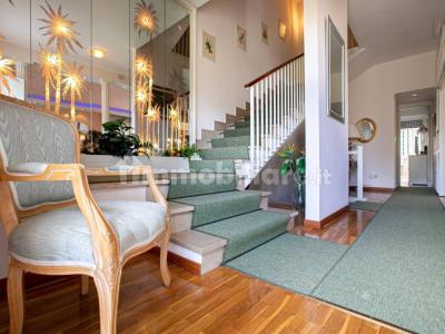 Detached house via Amipsia, Casal Palocco, Rome